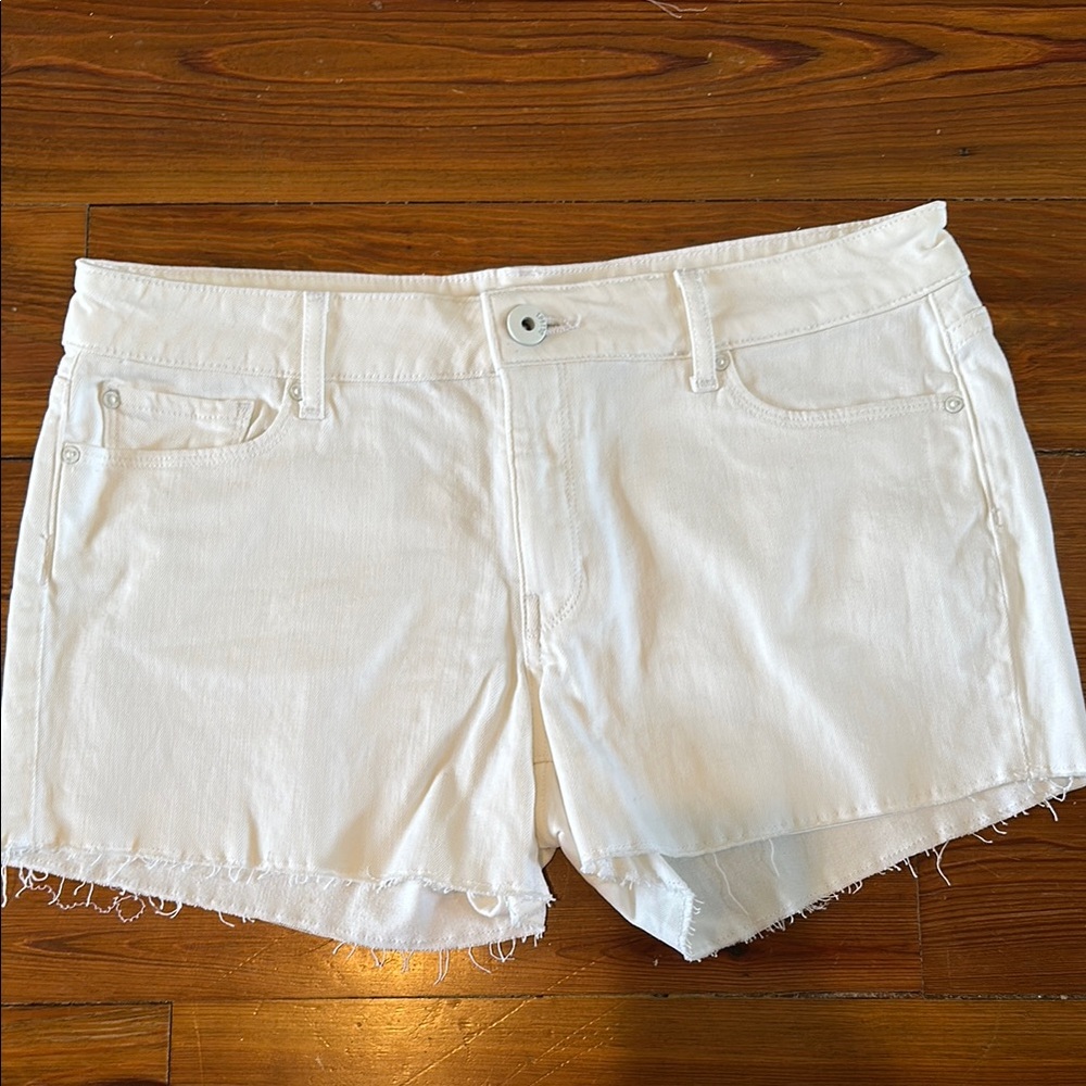 DL1961 White Jean Shorts Distressed Frayed Hem 30 Renee
